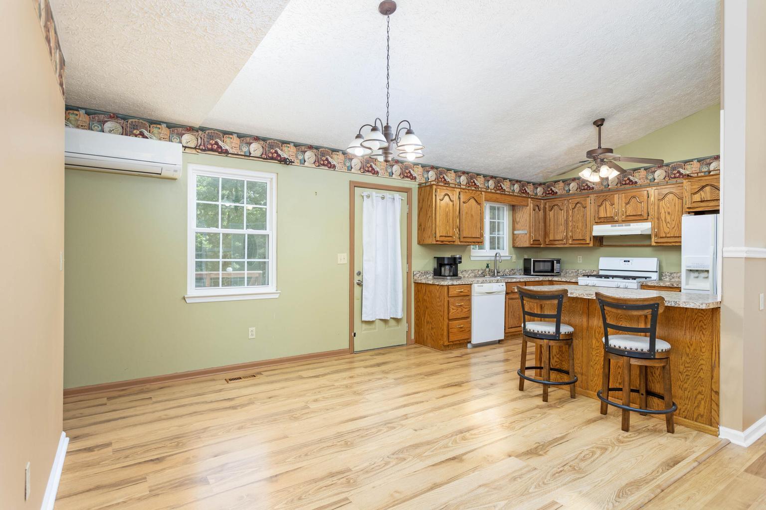 407 Sable Road Spring City, TN 37381 - Photo 6 of 47 Dining