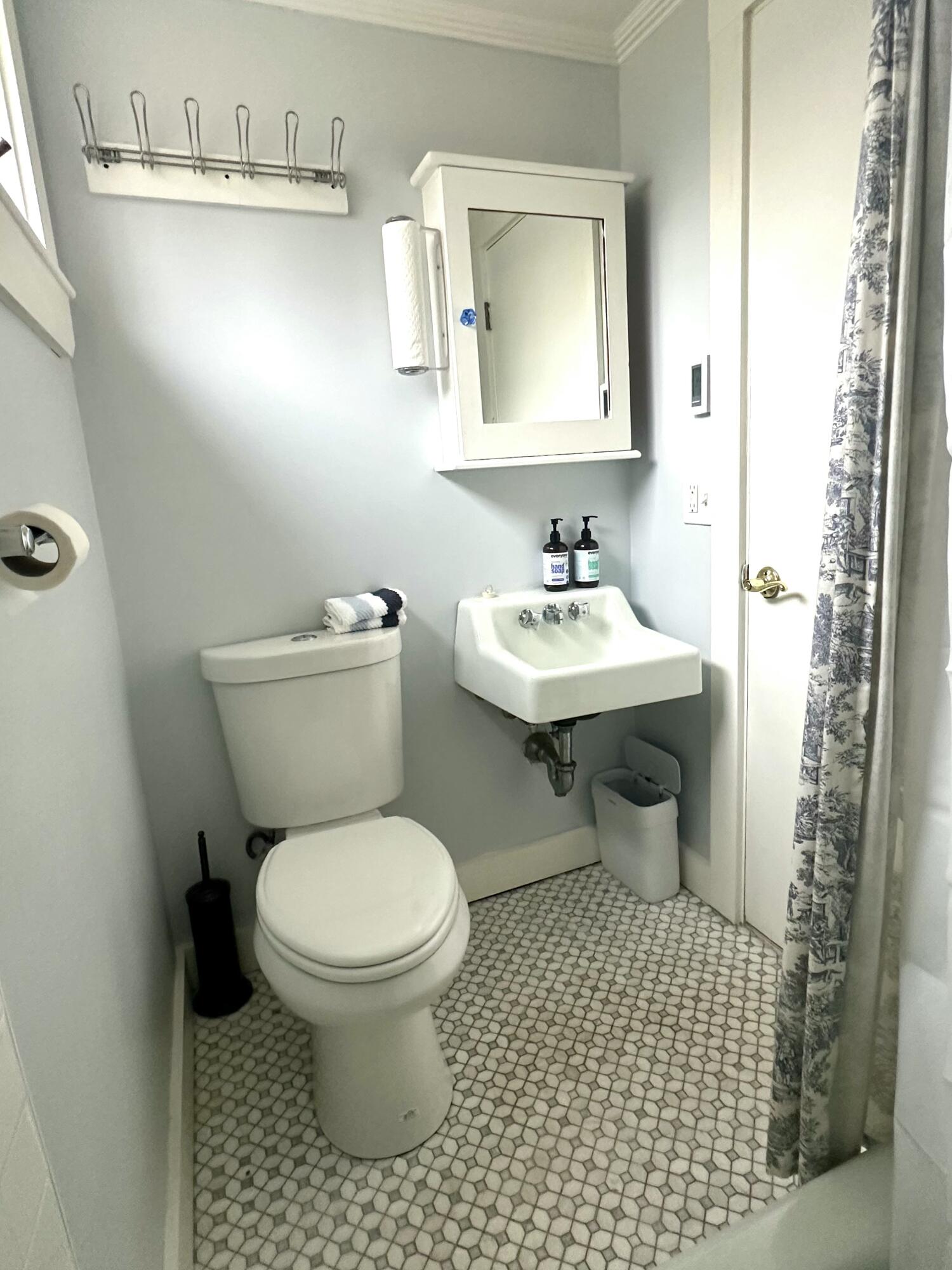 62 Pine Avenue Hyannis, MA 02601 - Photo 21 of 36 IMG_6898