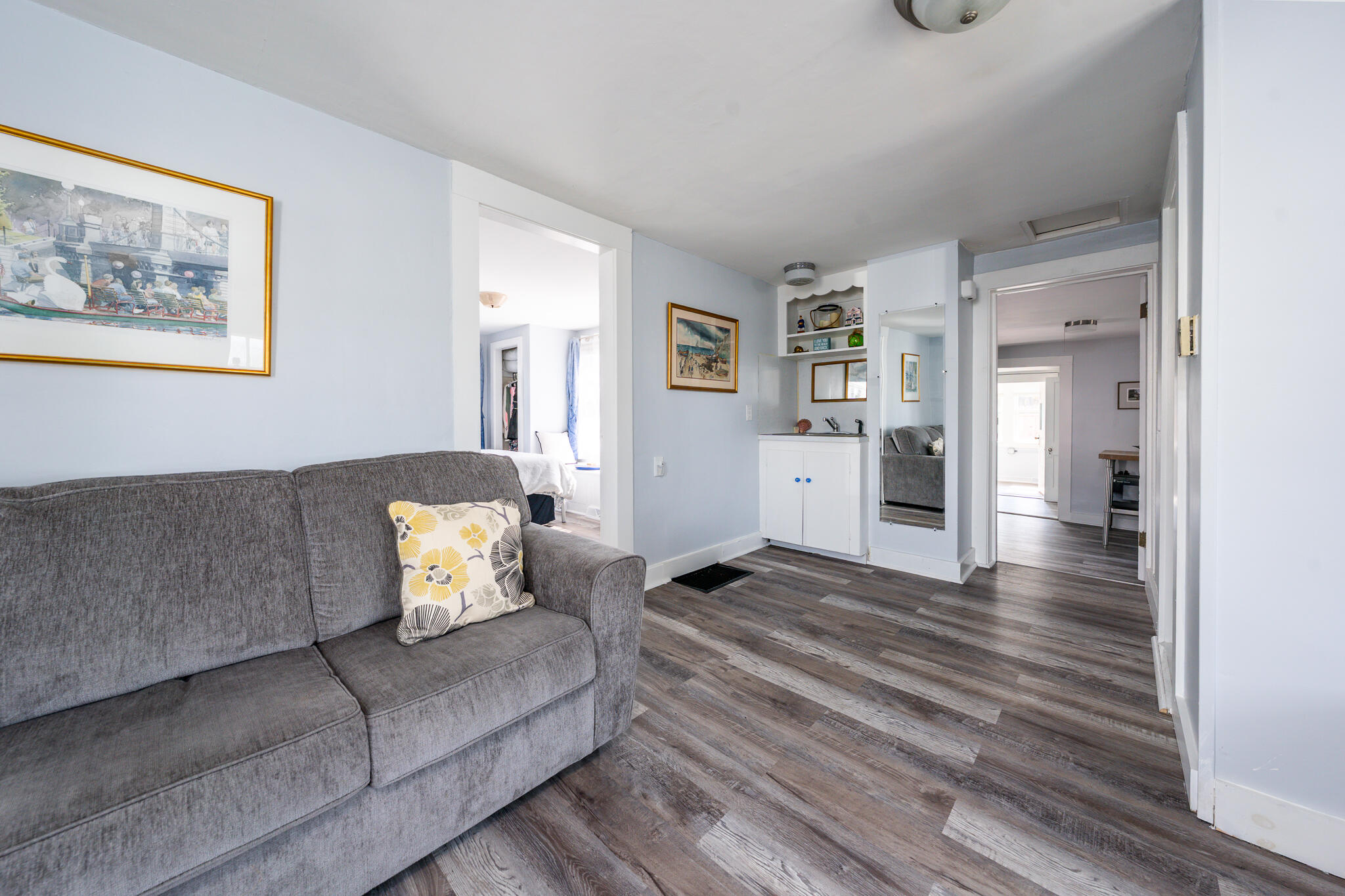 62 Pine Avenue Hyannis, MA 02601 - Photo 3 of 36 livroom2