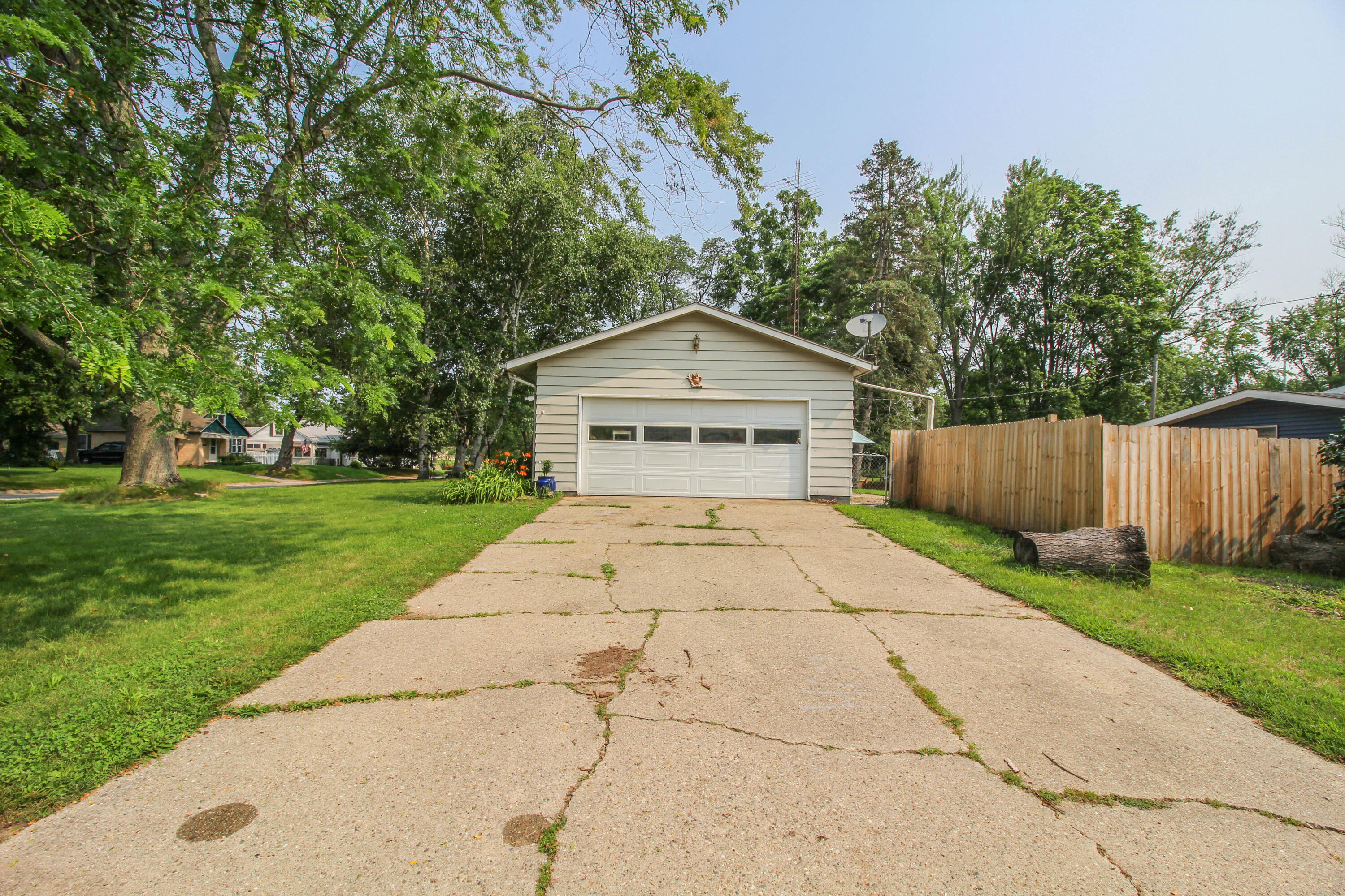 524 South Grant Avenue Three Rivers, MI 49093 - Photo 5 of 25 S Grant (6 of 25)