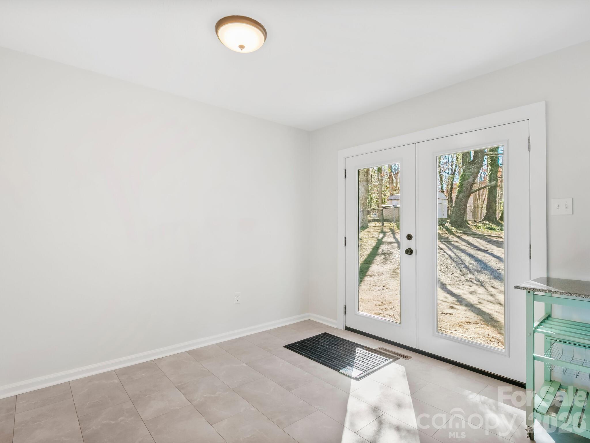 51 West Chapel Road Asheville, NC 28803 - Photo 10 of 23