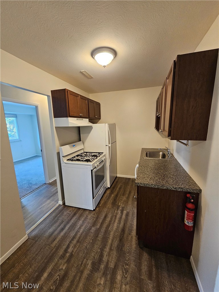 71 East Sprague Road, Unit 8 Seven Hills, OH 44131 - Photo 5 of 11
