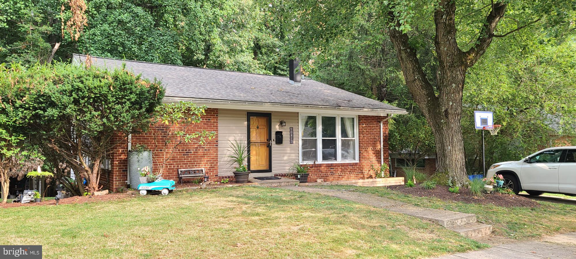 10817 Lombardy Road Silver Spring, MD 20901 - Photo 3 of 43