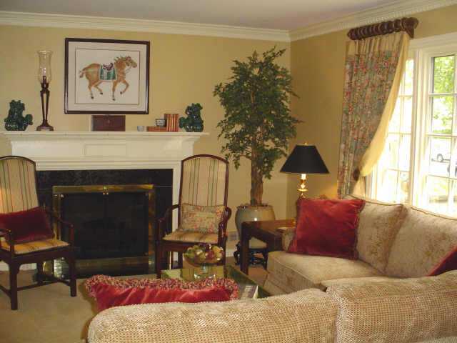 2272 Brixton Road Columbus, OH 43221 - Photo 3 of 10 Gallery Image 3