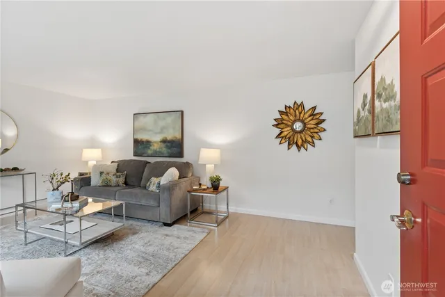 $870,000 | 23404 8th Place West, Bothell, WA 98021