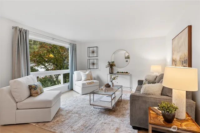 $870,000 | 23404 8th Place West, Bothell, WA 98021