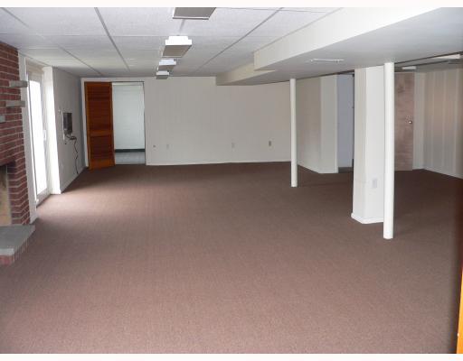 209 Washington Road Forest Hills, PA 15221 - Photo 6 of 8 Den/Family/Great Room.
