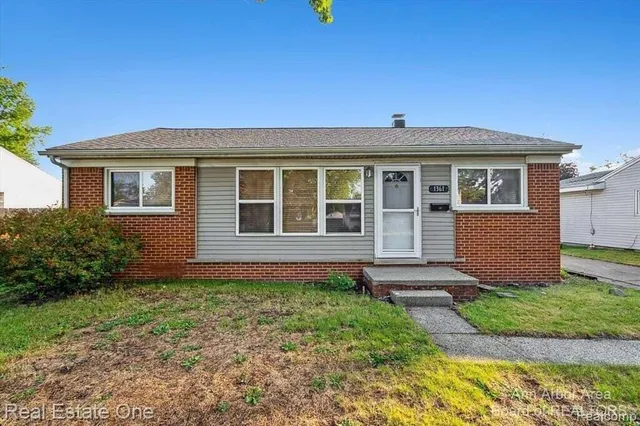 $2,100 | 1361 Duncan Avenue, Ypsilanti, MI 48198
