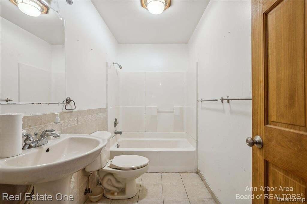 1361 Duncan Avenue Ypsilanti, MI 48198 - Photo 10 of 16 1361 9