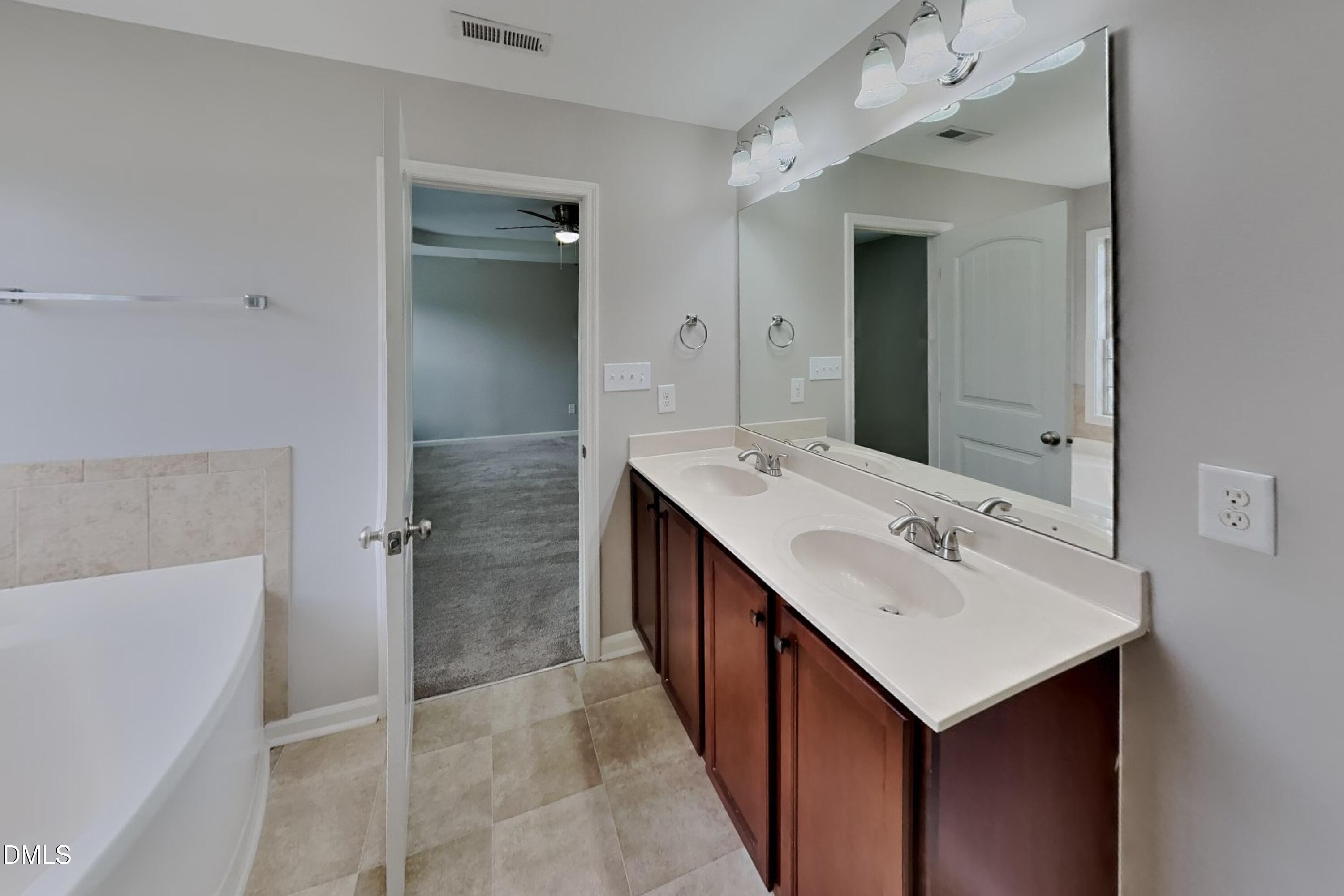 295 New Castle Lane Spring Lake, NC 28390 - Photo 16 of 18 15_Image_agFBph7kNy