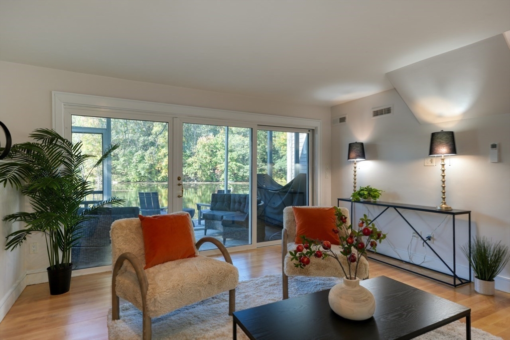 9 Stonecleve Road Wellesley, MA 02482 - Photo 6 of 39