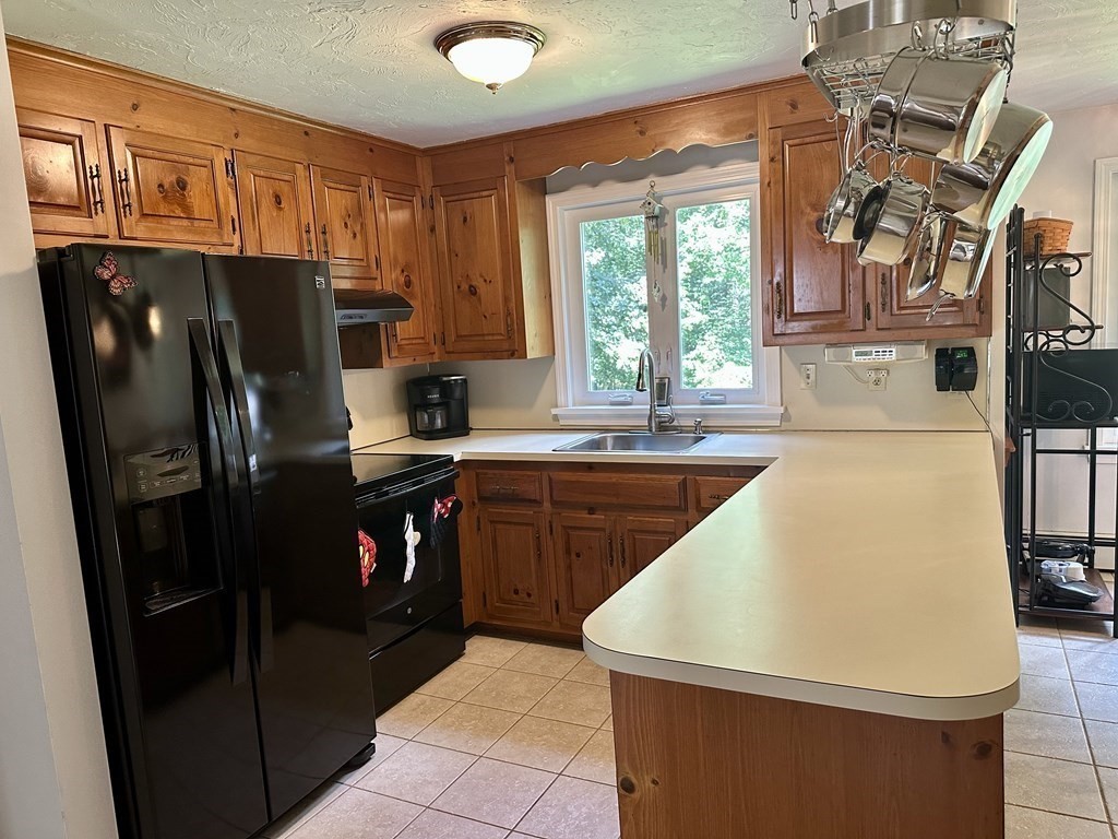 8 Bush Pond Road Norfolk, MA 02056 - Photo 6 of 24 Gallery Image 6