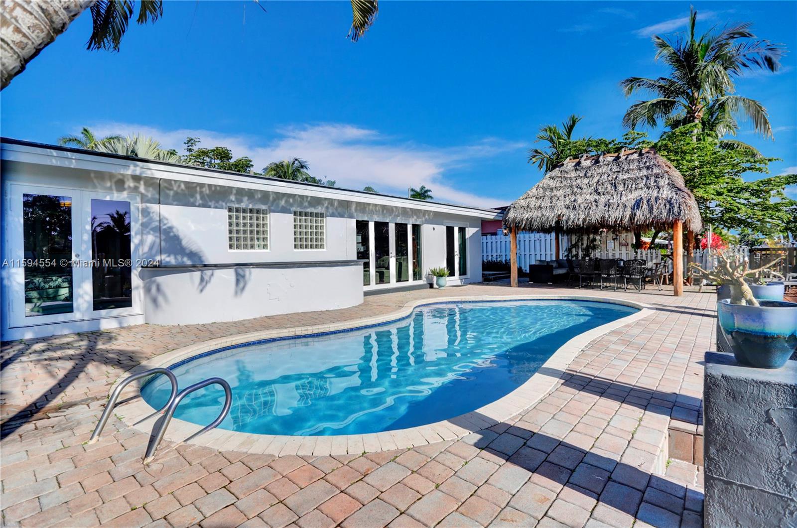 910 Southeast 4th Ave  