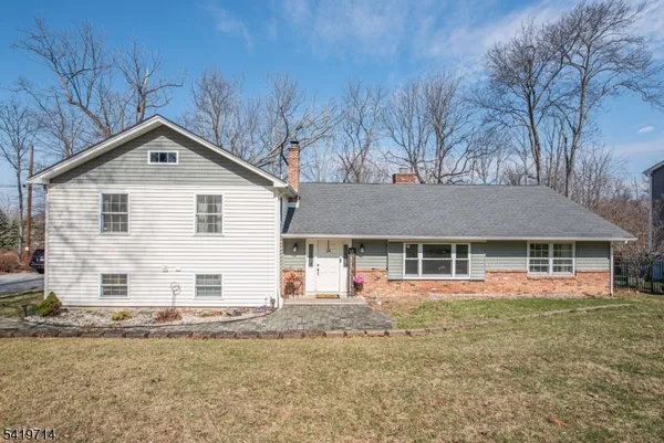$675,000 | 24 Valley View Trail, Sparta, NJ 07871
