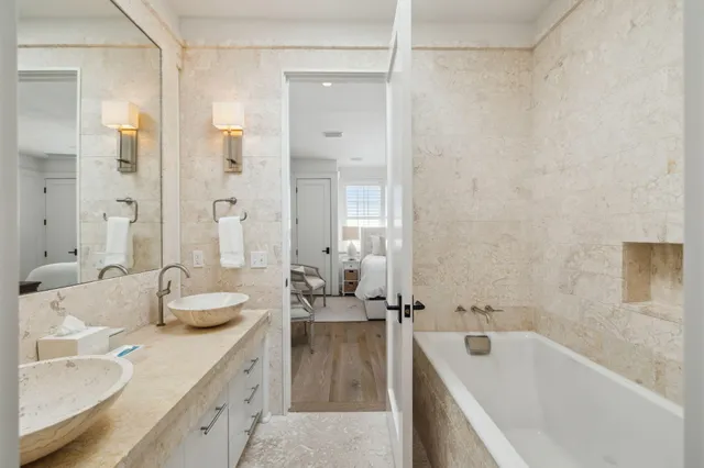 $3,850,000 | 132 Somerset Street, Alys Beach, FL 32461