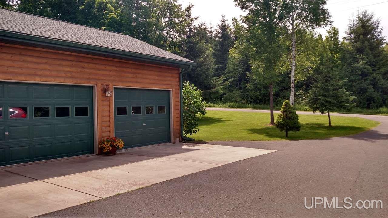 3 Saxon Road Montreal, WI 54550 - Photo 4 of 32 Gallery Image 4