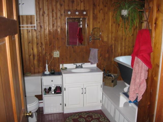 618 Pleasant View Ridge Road South China, ME 04358 - Photo 9 of 12 Bathroom with claw foot tub