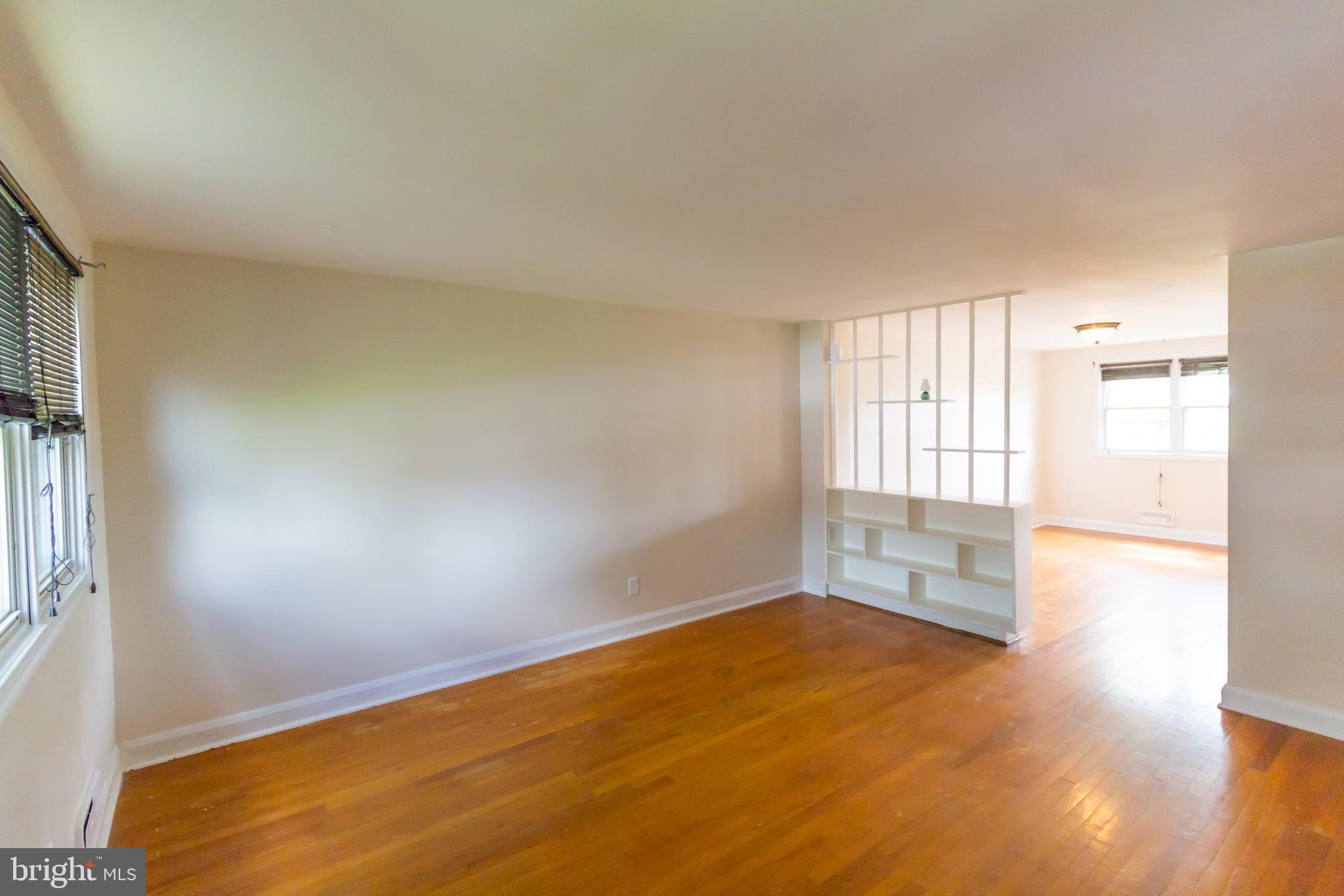 1307 Halstead Road Parkville, MD 21234 - Photo 7 of 38 Living room