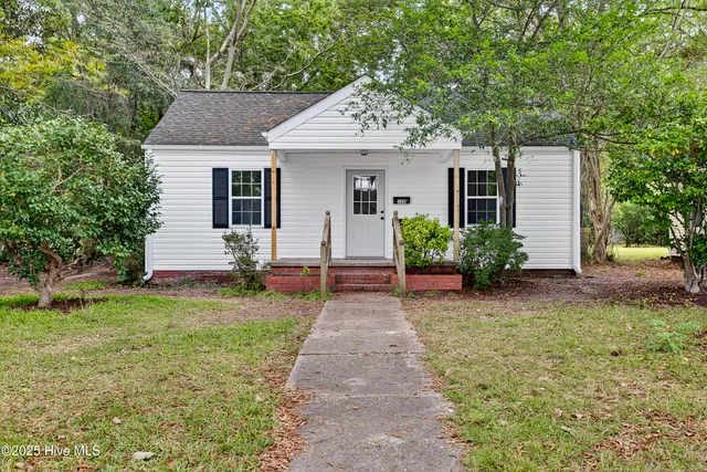 $198,900 | 122 Sherwood Road, Jacksonville, NC 28540