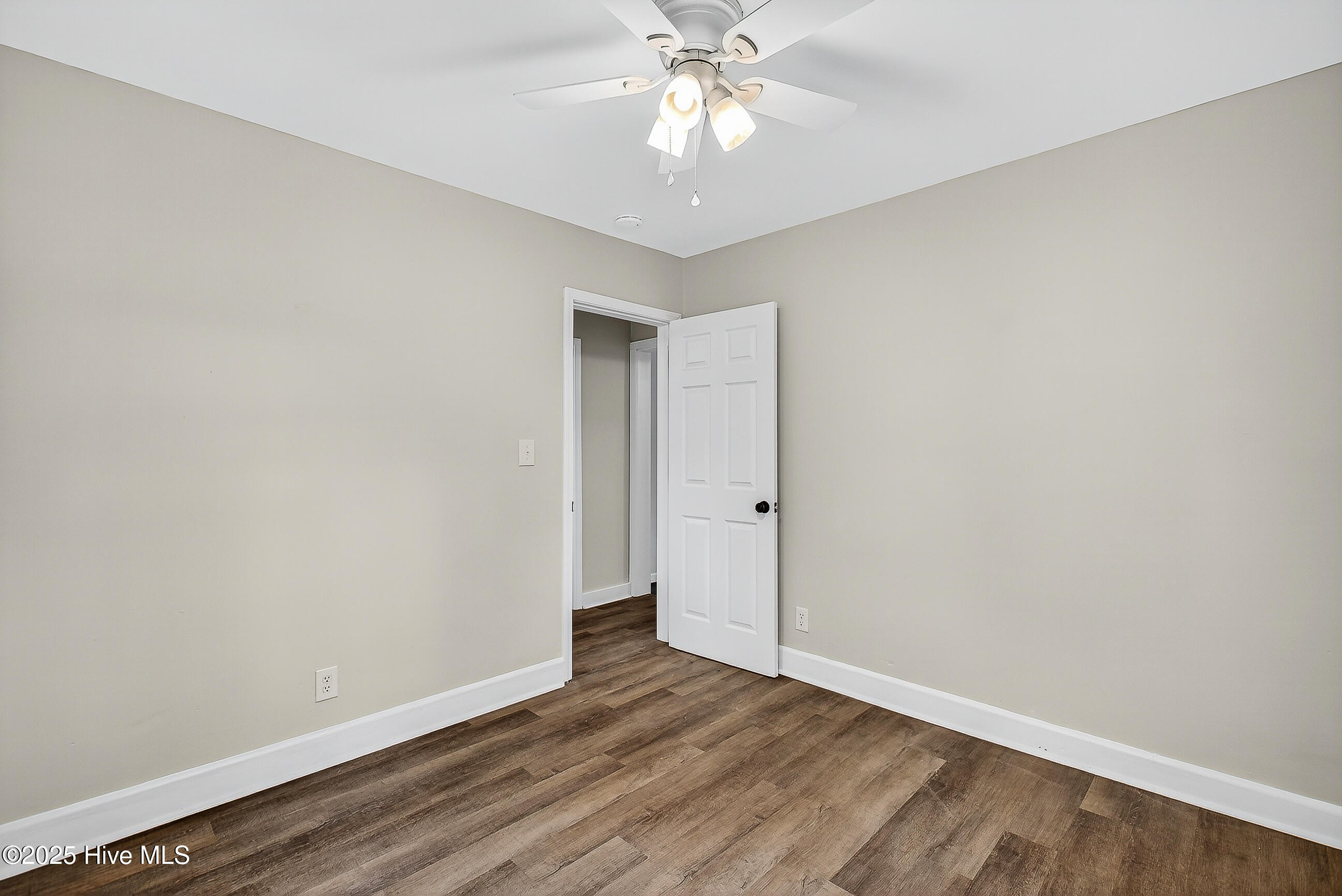 122 Sherwood Road Jacksonville, NC 28540 - Photo 15 of 29 15