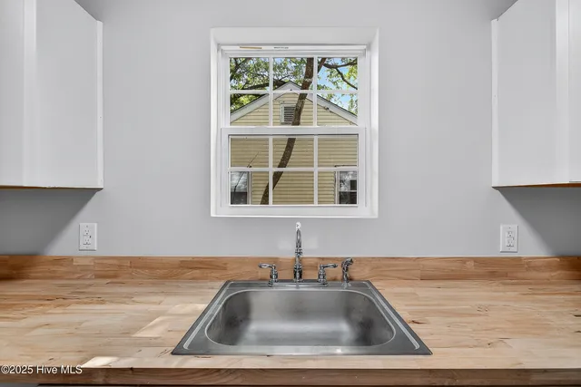 $184,900 | 122 Sherwood Road, Jacksonville, NC 28540