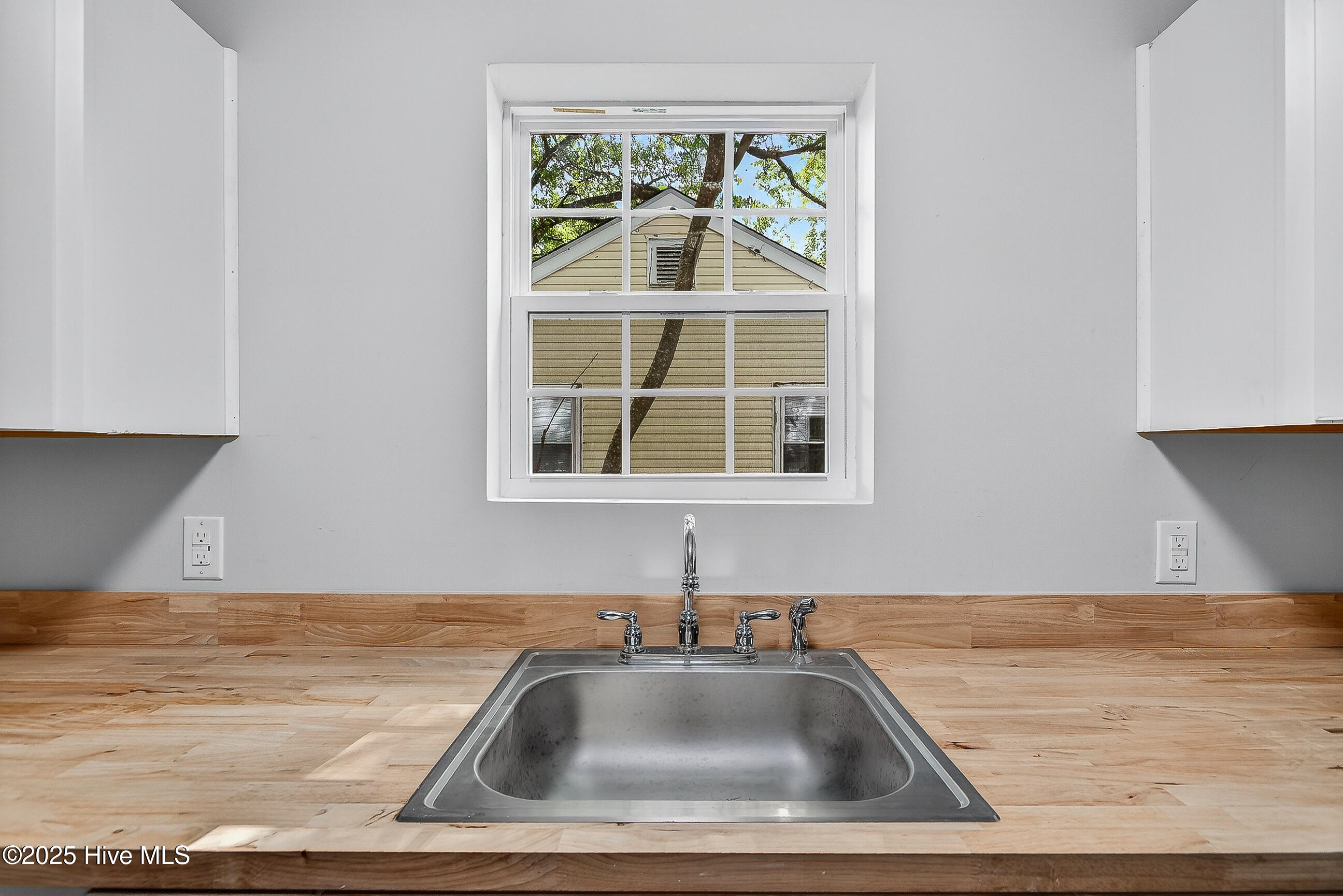 122 Sherwood Road Jacksonville, NC 28540 - Photo 9 of 29 09