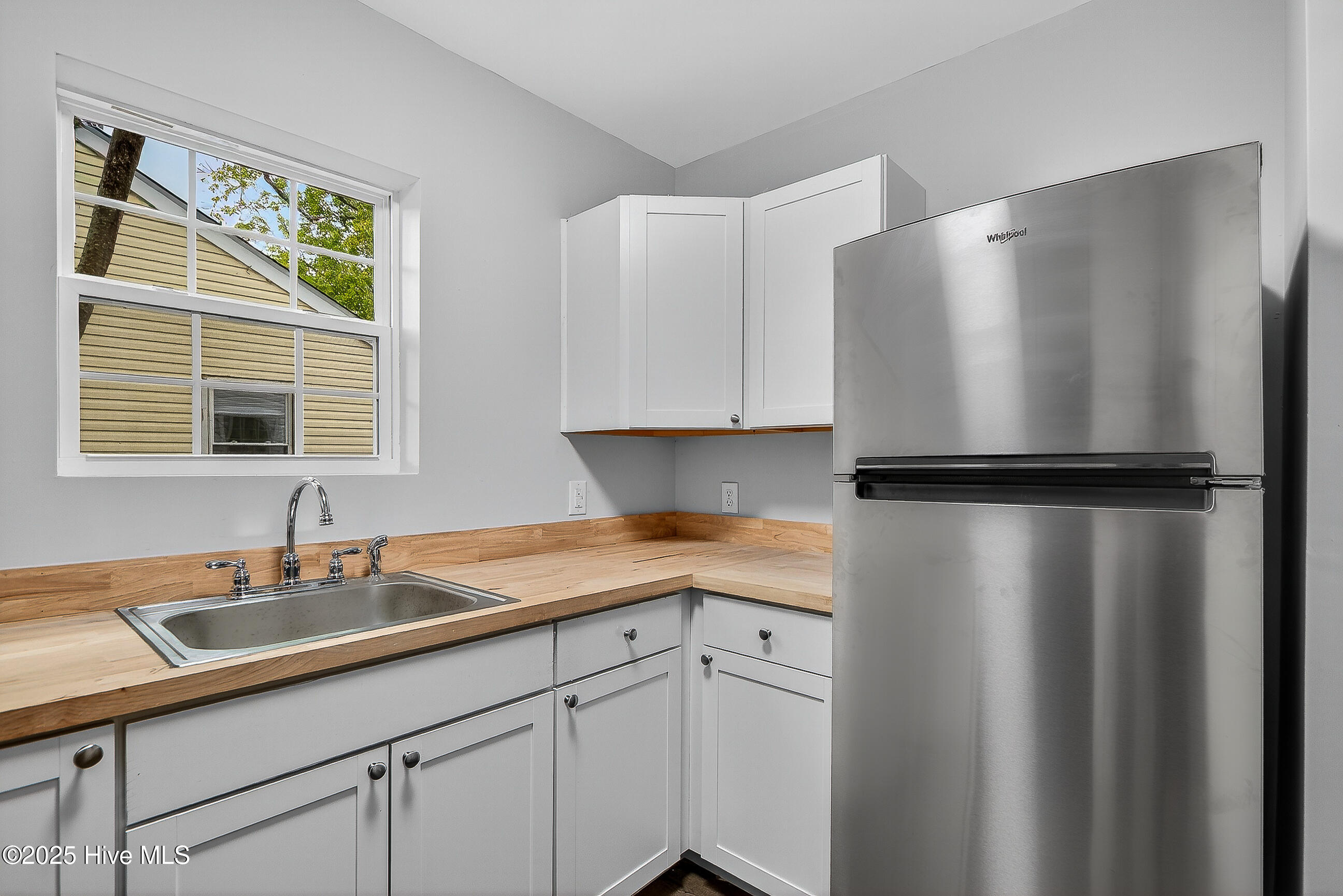 122 Sherwood Road Jacksonville, NC 28540 - Photo 10 of 29 10