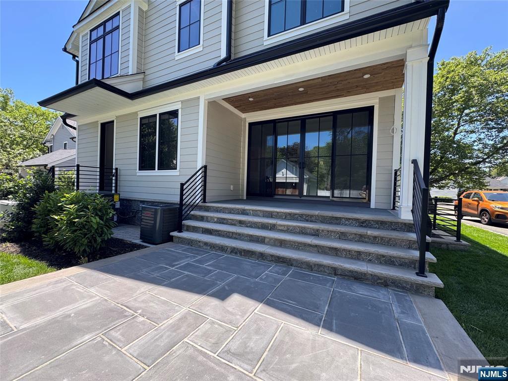 671 Delaware Avenue Ridgewood, NJ 07450 - Photo 30 of 31