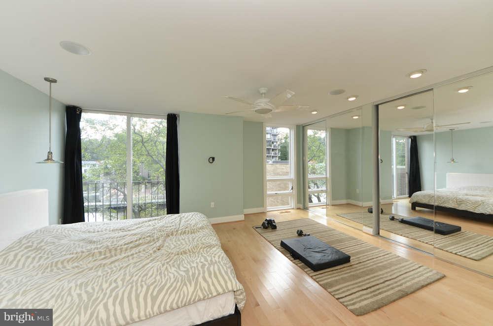 1680 Chimney House Road Reston, VA 20190 - Photo 18 of 30 Bedroom (Master)