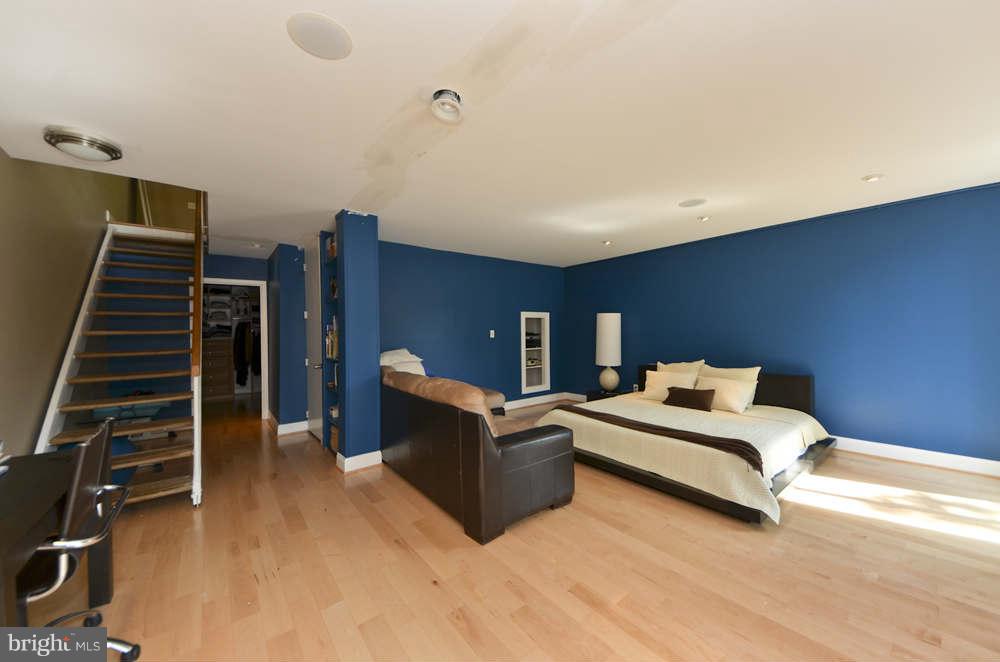 1680 Chimney House Road Reston, VA 20190 - Photo 23 of 30 Master Bedroom 2