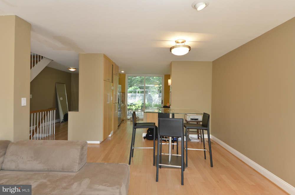 1680 Chimney House Road Reston, VA 20190 - Photo 9 of 30 Dining Room