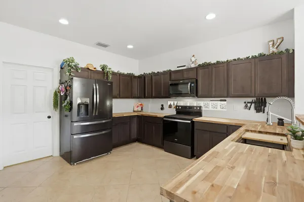 $4,200 | 1085 Center Stone Lane, Riviera Beach, FL 33404