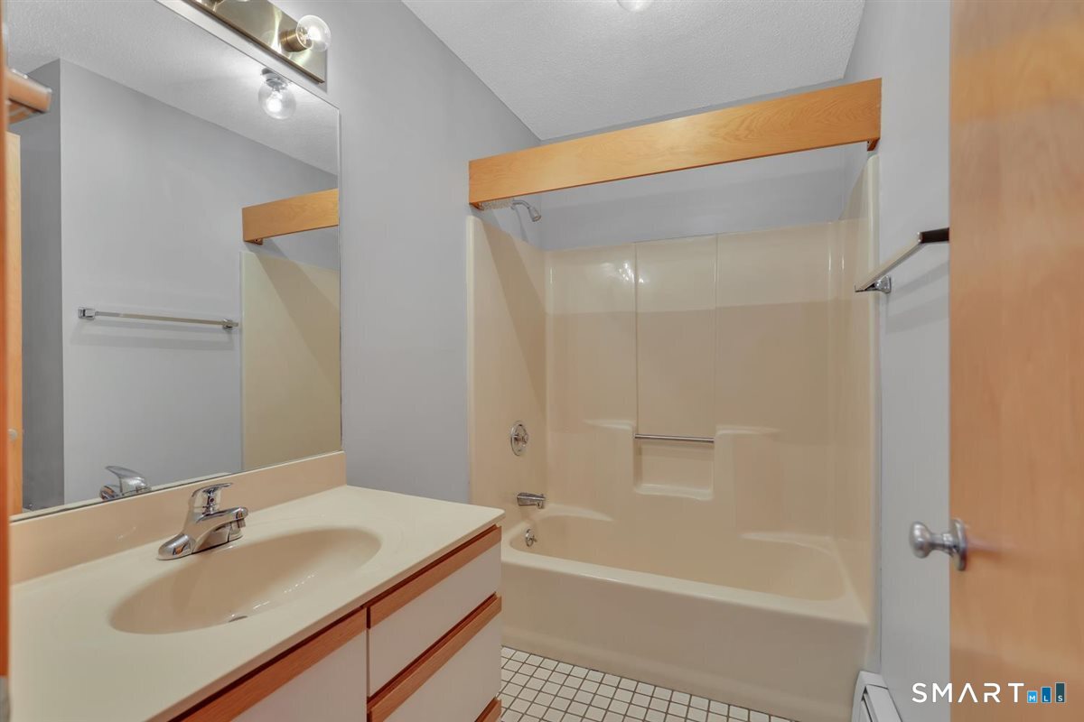 75 Wilson Lane, Unit 2 Vernon, CT 06066 - Photo 30 of 37