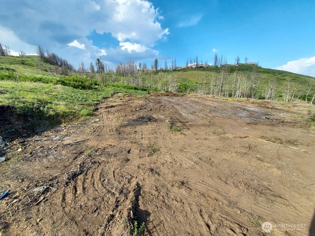 0 Eighme Road Oroville, WA 98844 - Photo 5 of 8 a view of lake with green space