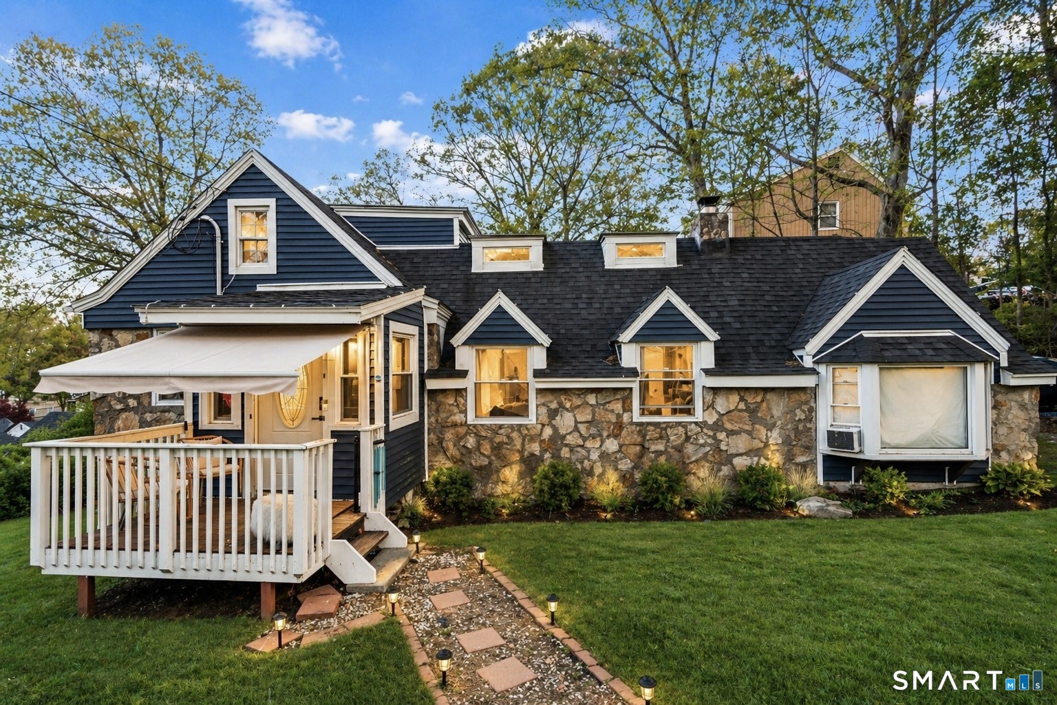 1183 Old Town Road Bridgeport, CT 06606 - Photo 2 of 28