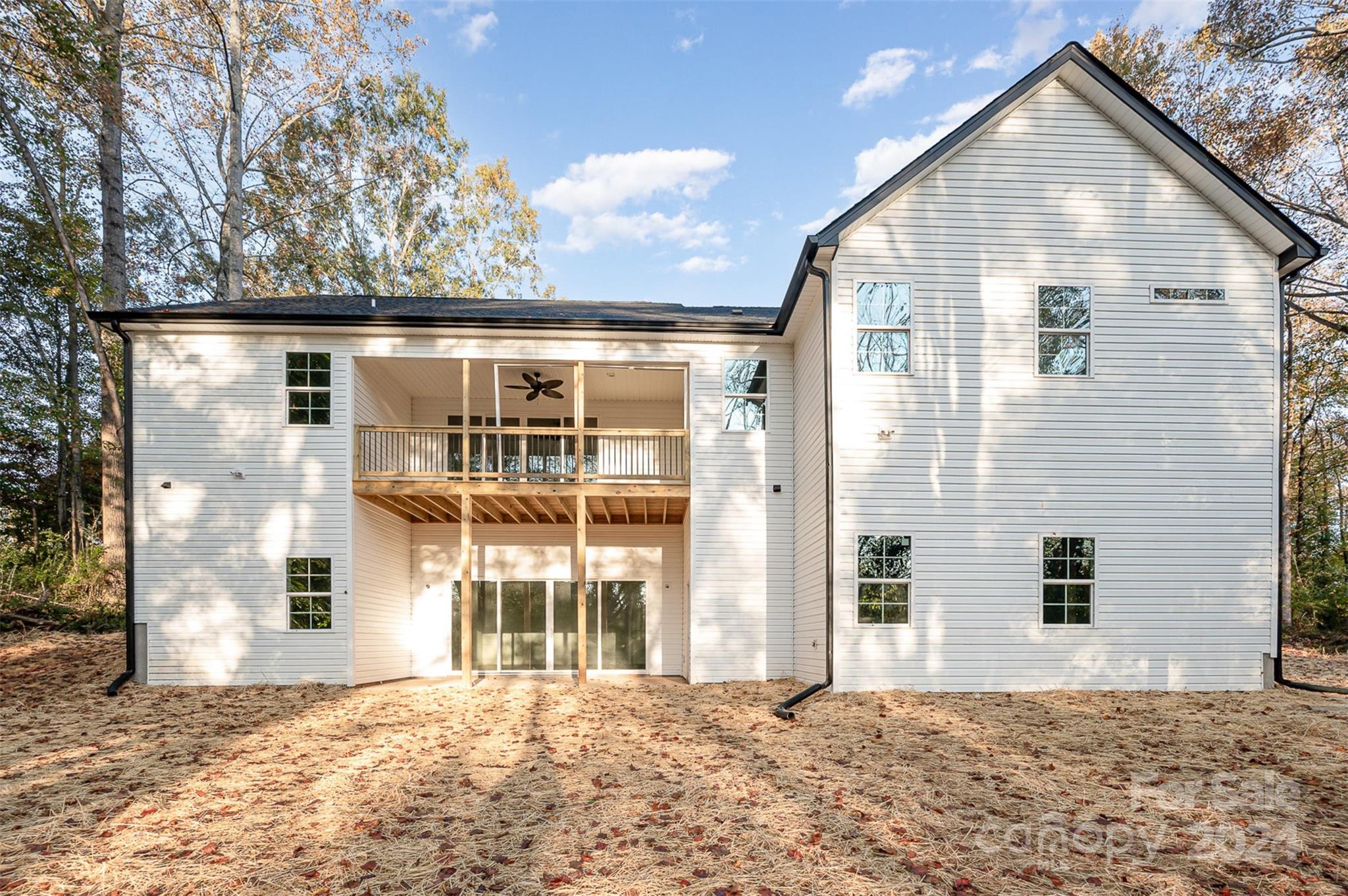 1043 Lester Road Clover, SC 29710 - Photo 4 of 35
