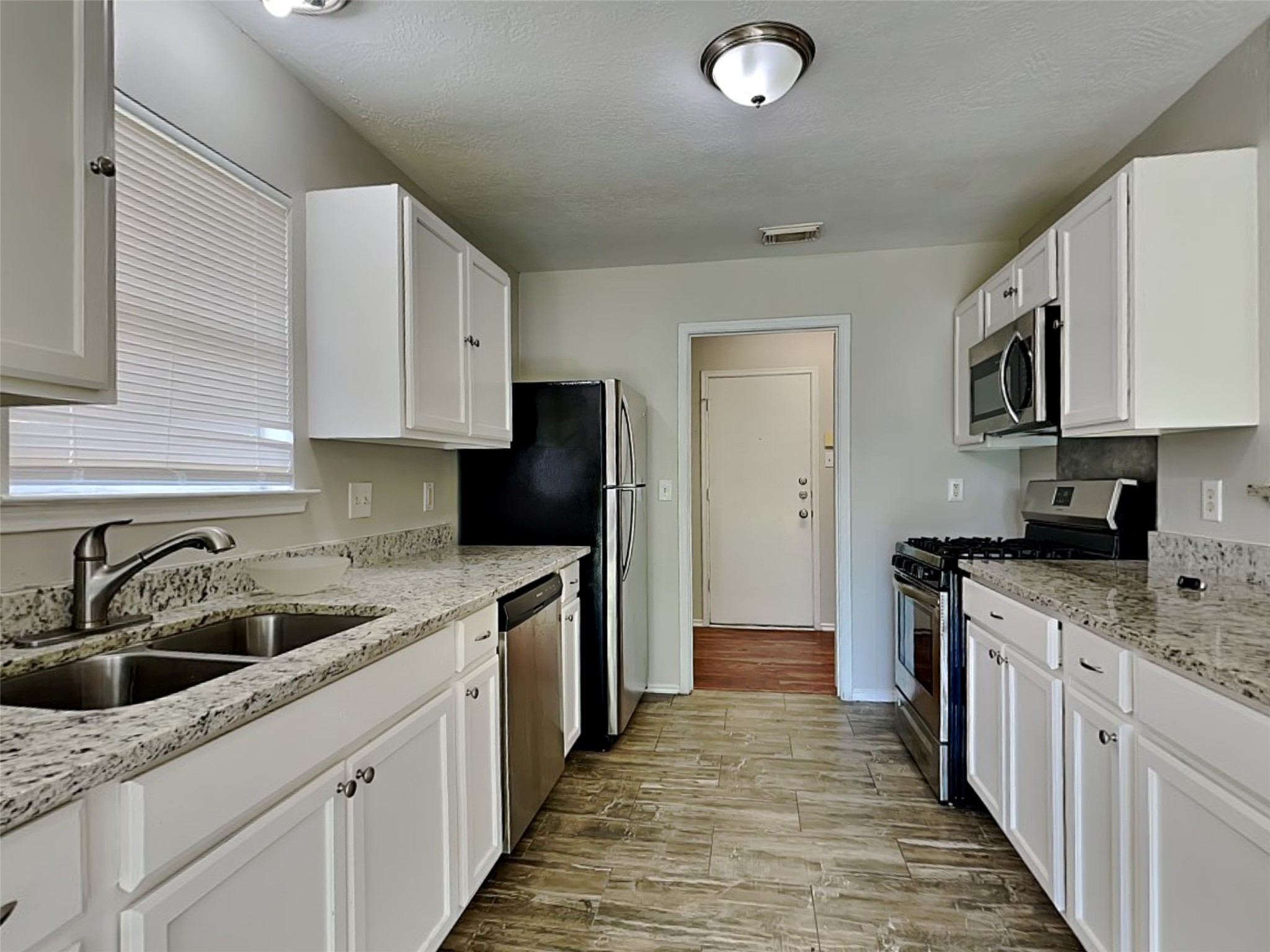 3703 Nutwood Lane Spring, TX 77389 - Photo 4 of 16