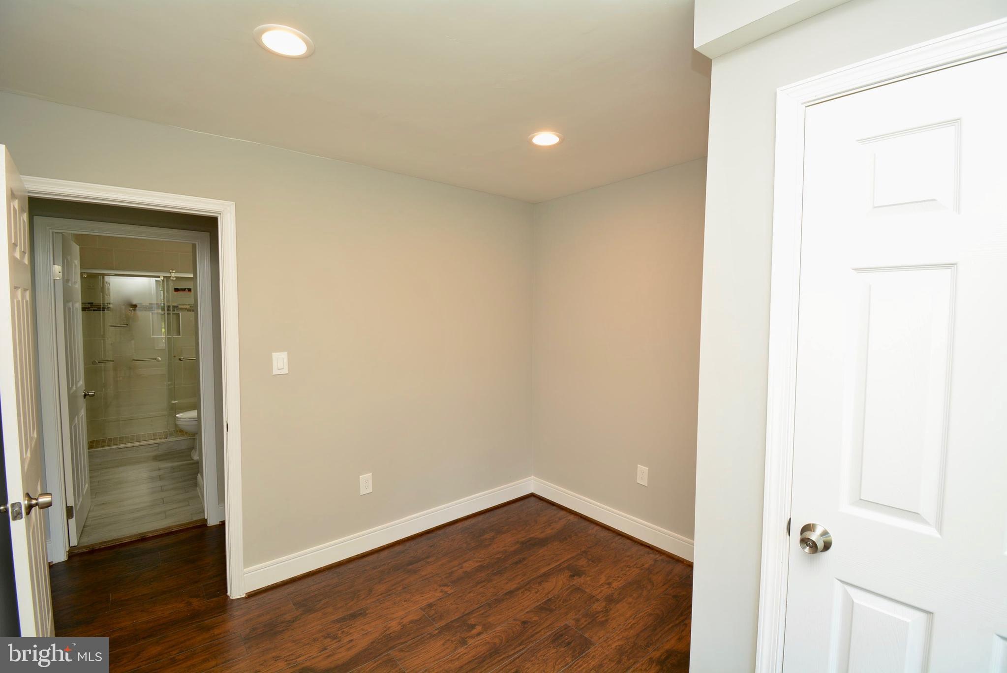 8016 Russell Road Alexandria, VA 22309 - Photo 14 of 34 Gallery Image 14