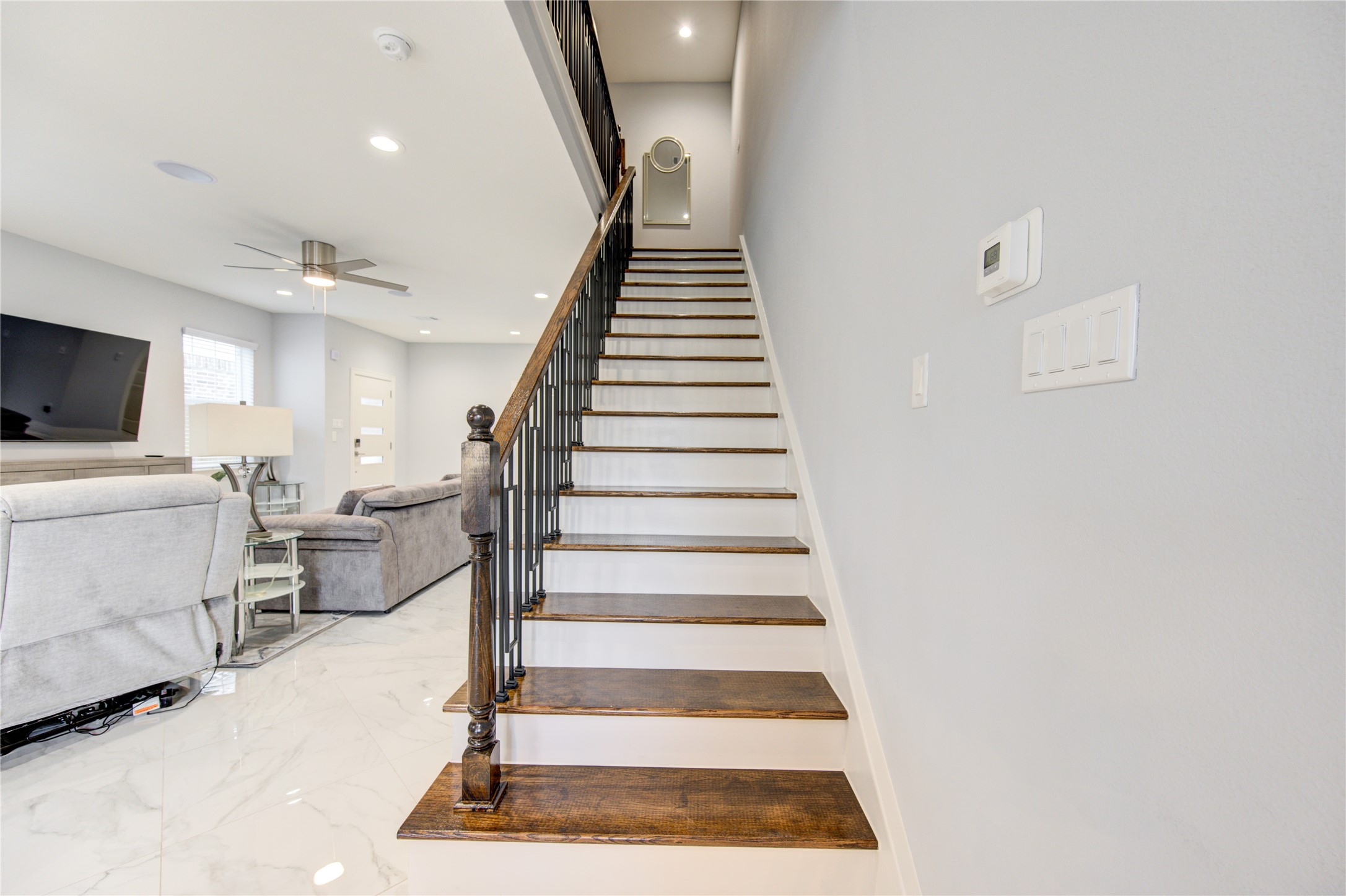 10021 Alfred Lane, Unit B Houston, TX 77041 - Photo 19 of 46 a view of entryway and hall