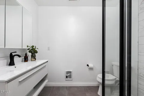 $899,000 | 385 South Oakland Avenue, Unit 205, Pasadena, CA 91101