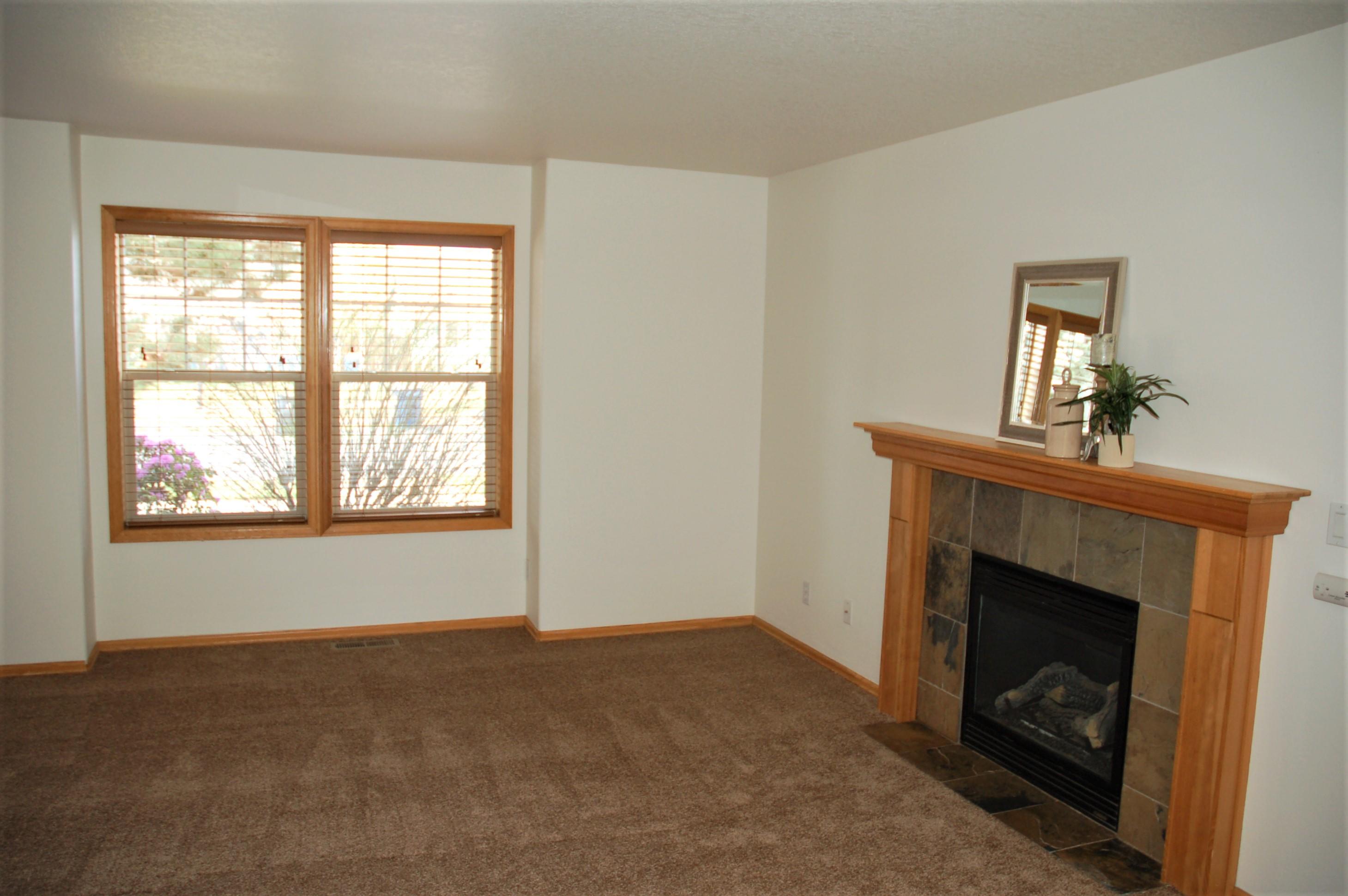 20564 Dylan Loop Bend, OR 97702 - Photo 6 of 31 DYLAN-06