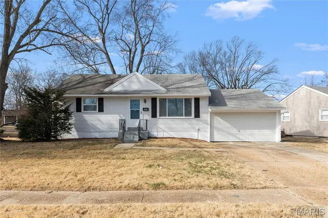 $189,000 | 225 South St Charles Street, Florissant, MO 63031