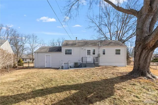 $184,000 | 225 South St Charles Street, Florissant, MO 63031