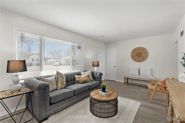 $184,000 | 225 South St Charles Street, Florissant, MO 63031