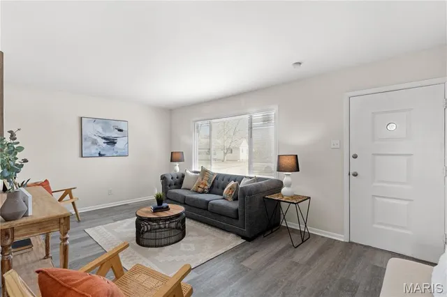 $189,000 | 225 South St Charles Street, Florissant, MO 63031