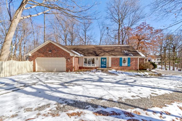 $552,500 | 139 Maplecrest Drive, Carmel, IN 46033