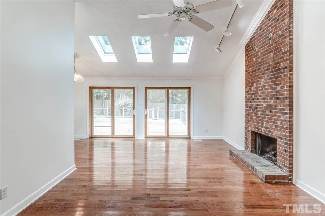 6309 Oakbrook Circle Raleigh, NC 27609 - Photo 5 of 21 Gallery Image 5