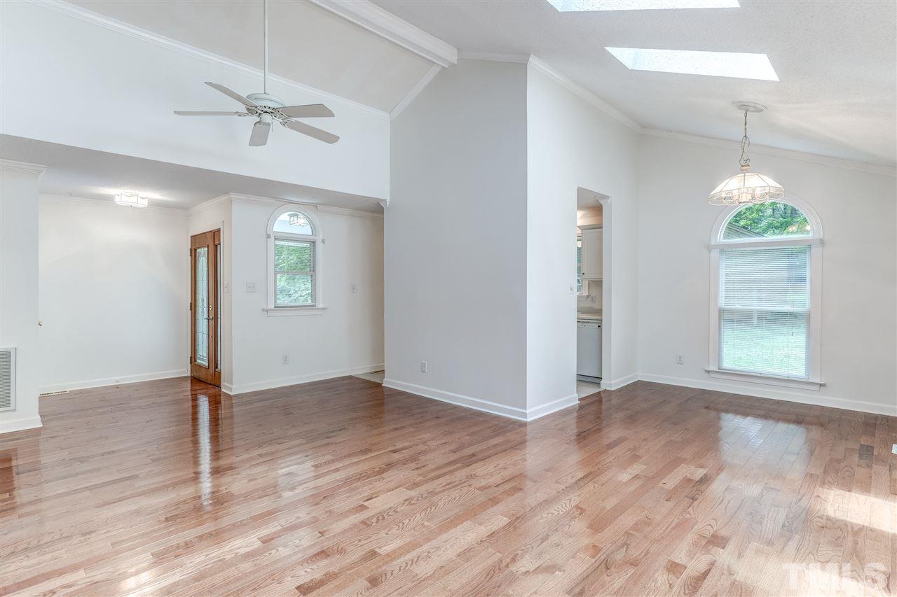 6309 Oakbrook Circle Raleigh, NC 27609 - Photo 8 of 21 Gallery Image 8