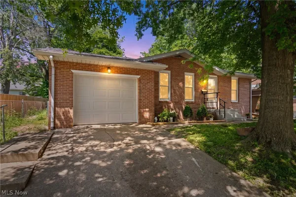 $229,900 | 2219 34th Street Northwest, Canton, OH 44709