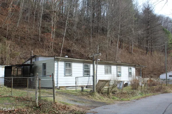 $39,000 | 3179 Ely Pucketts Creek Road, Pennington Gap, VA 24277